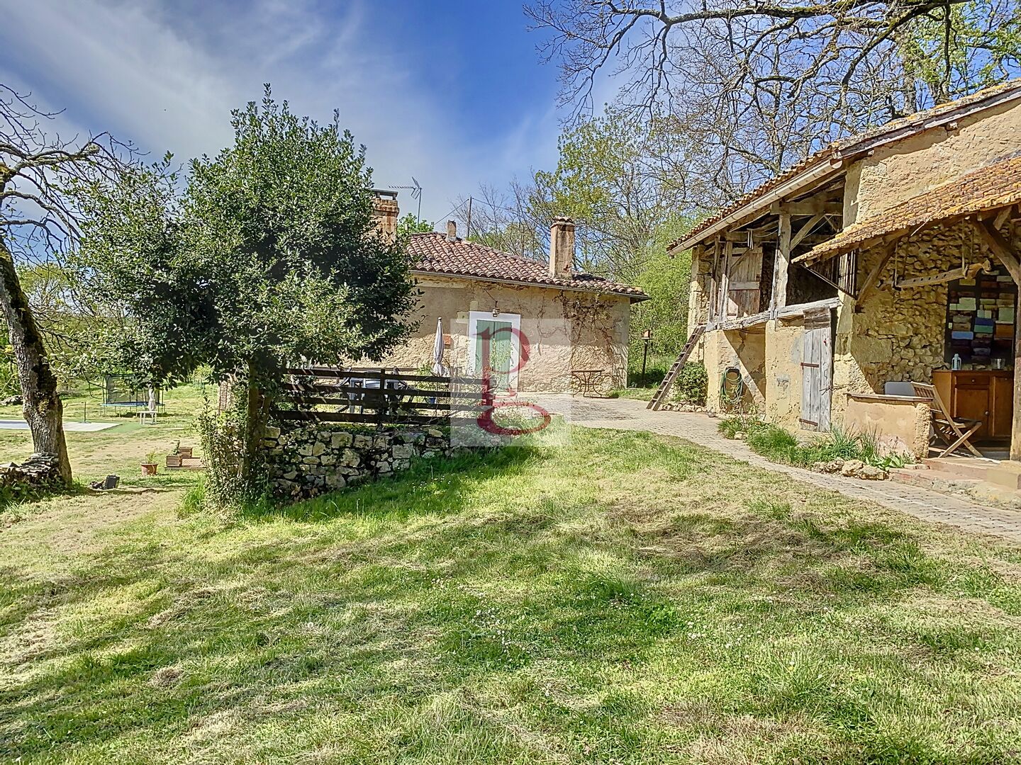 CALME ET SERENITE POUR CETTE BELLE MAISON DE CAMPAGNE