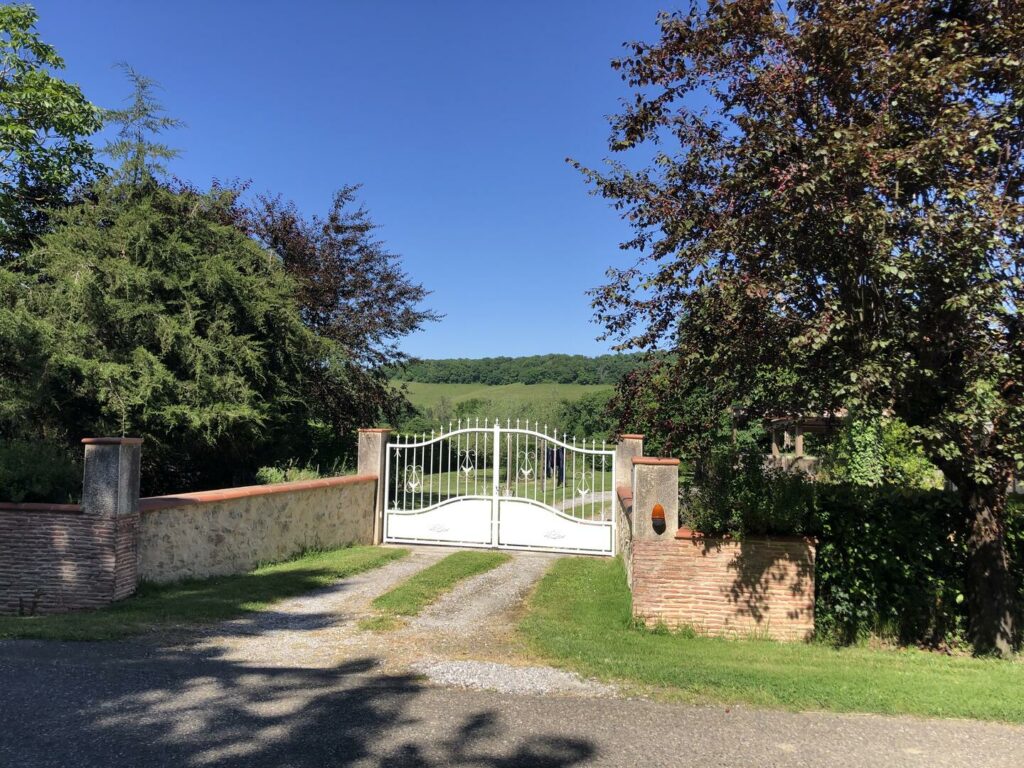 Charmante maison de campagne, 240m², 5 chambres, 2ha (dont 1parcelle avec CU)