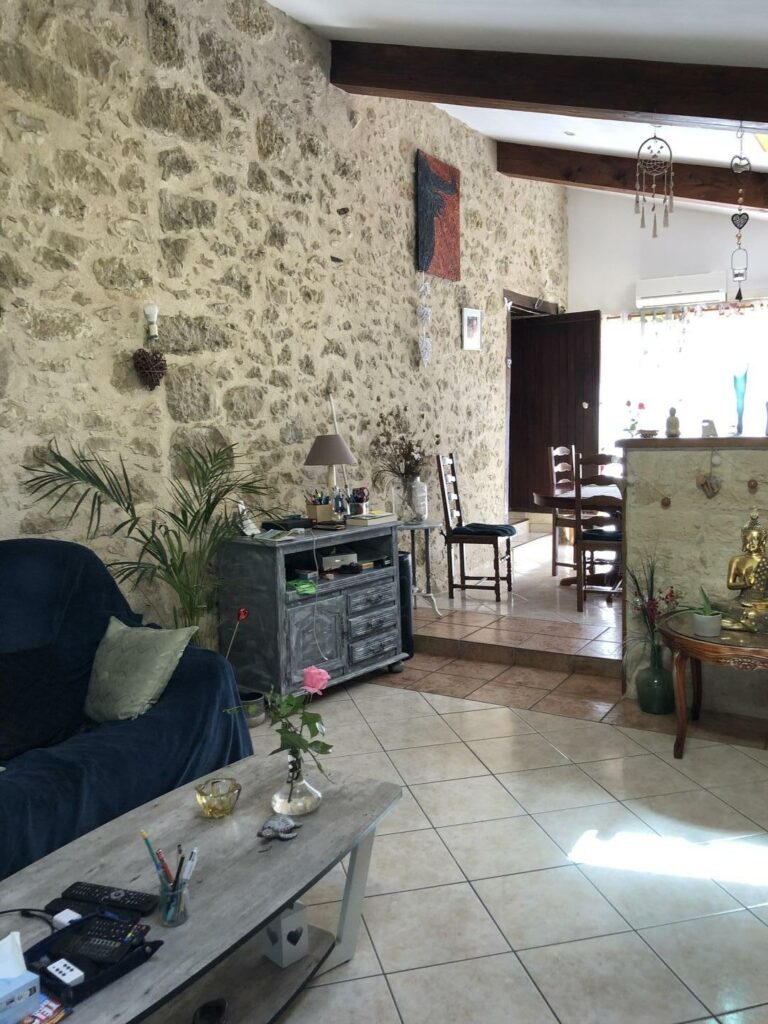Charmante maison de campagne, 240m², 5 chambres, 2ha (dont 1parcelle avec CU)