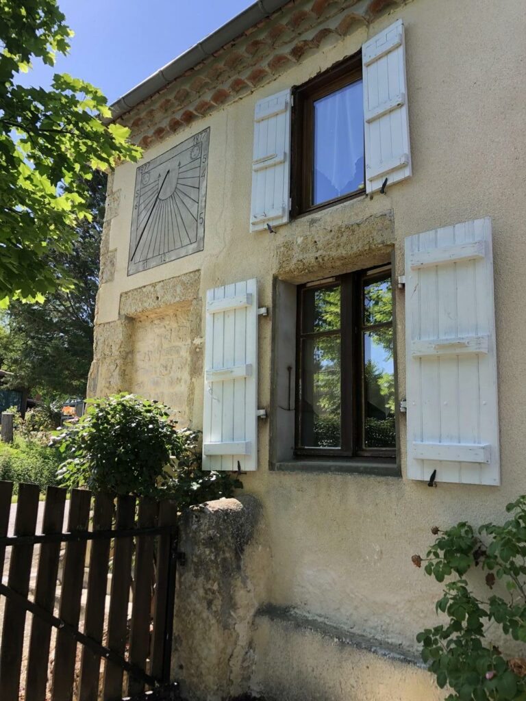 Charmante maison de campagne, 240m², 5 chambres, 2ha (dont 1parcelle avec CU)