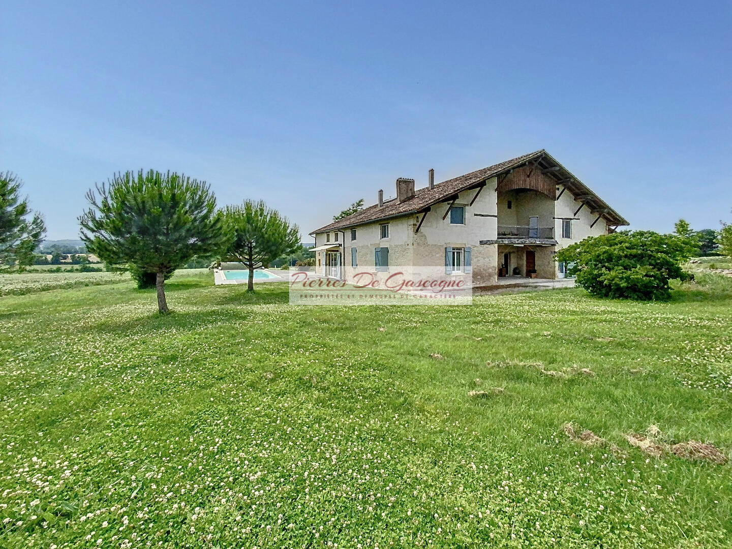 EMPLACEMENT IDÉAL SUR LE CHEMIN DE ST-JACQUES 9 CHAMBRES