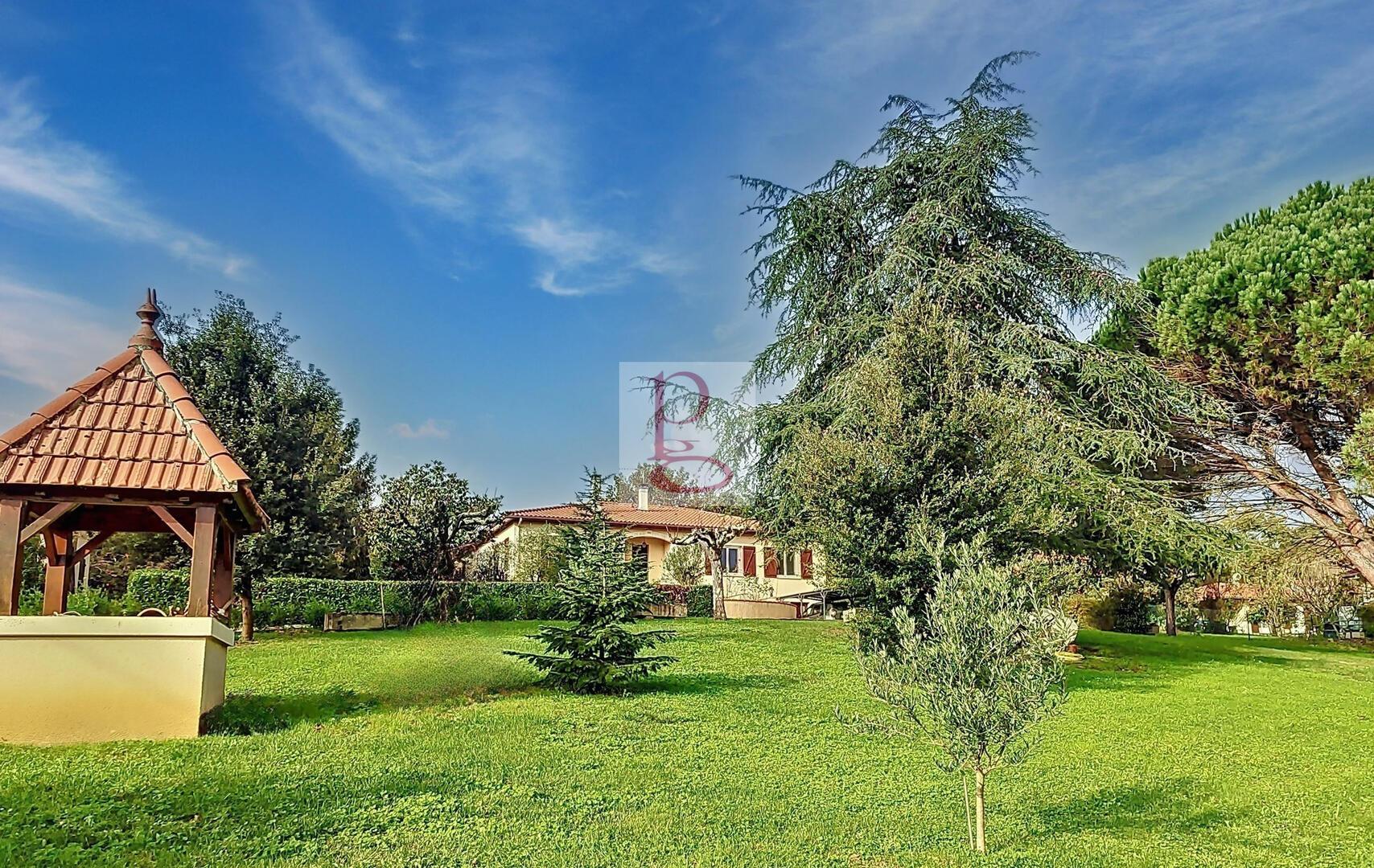 CHARMANT PLAIN-PIED AUX PORTES DU CENTRE VILLE