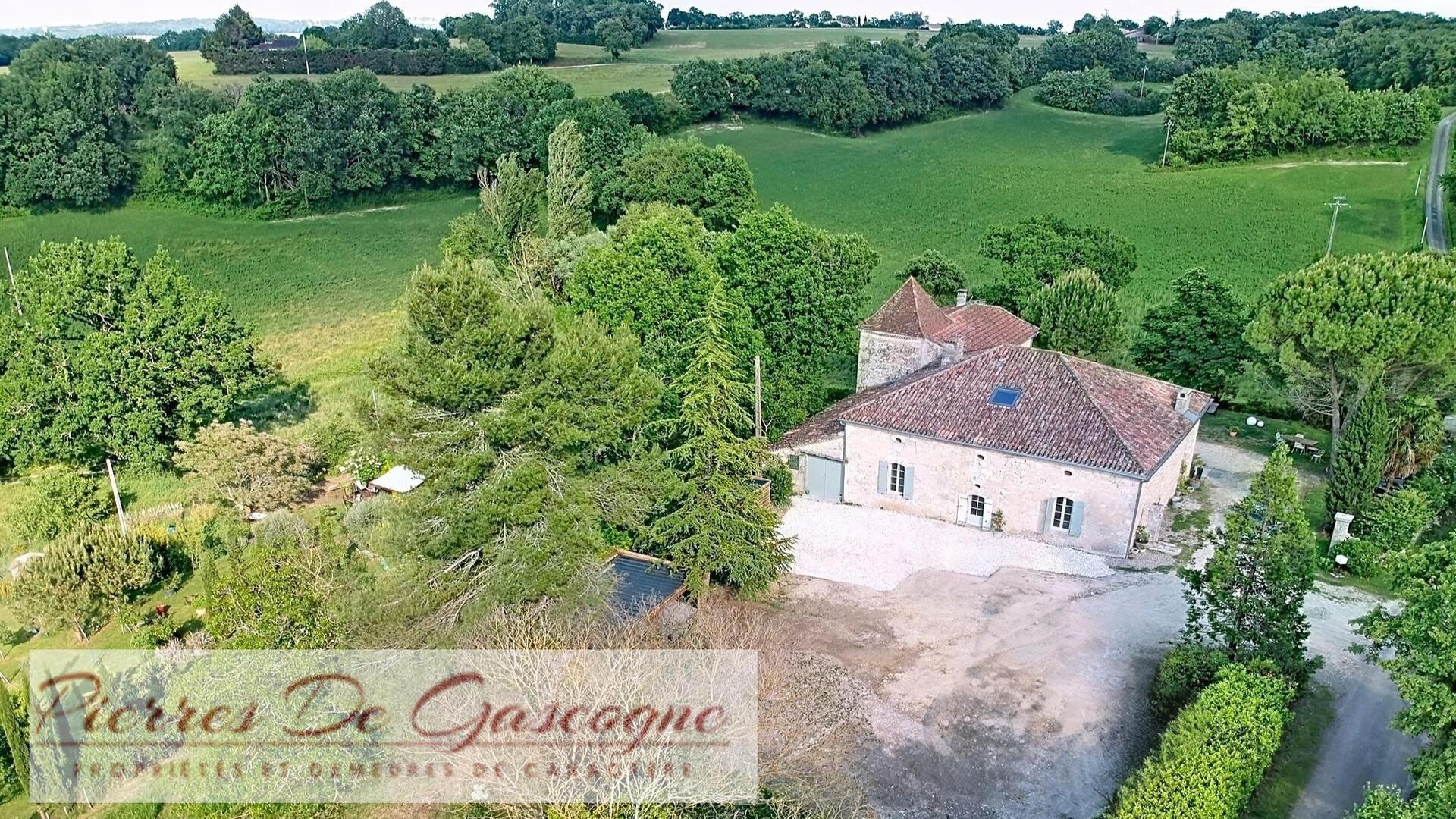 Ensemble immobilier idéal famille ou projet touristique