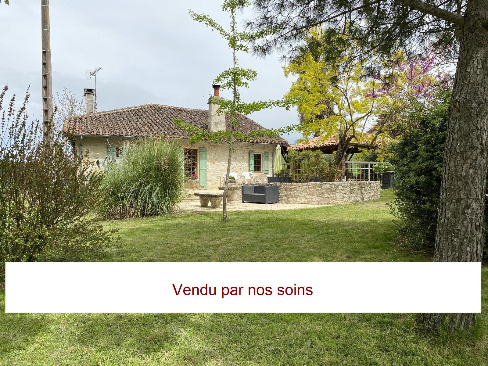 PROPRIETE DE CHARME SUR LE CHEMIN DE ST JACQUES DE COMPOSTELLE